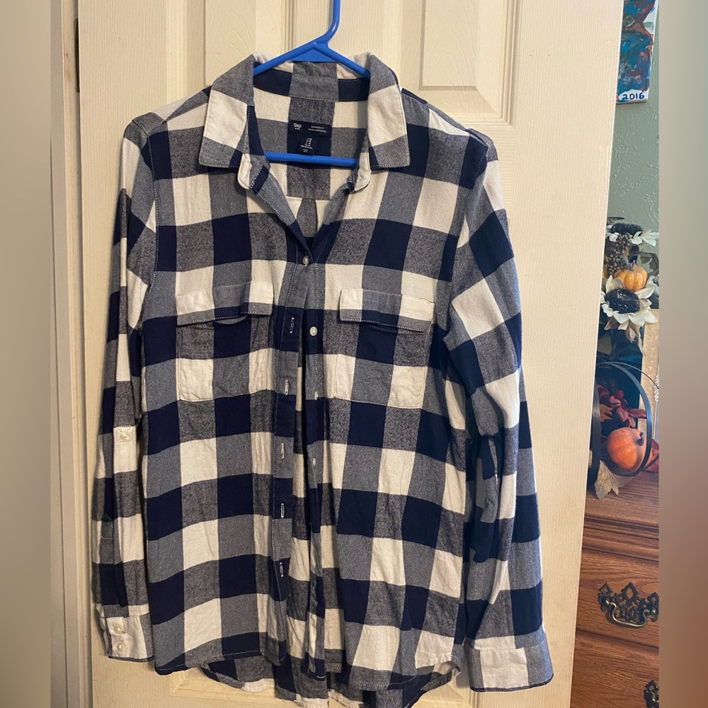 Gap button up boyfriend fit